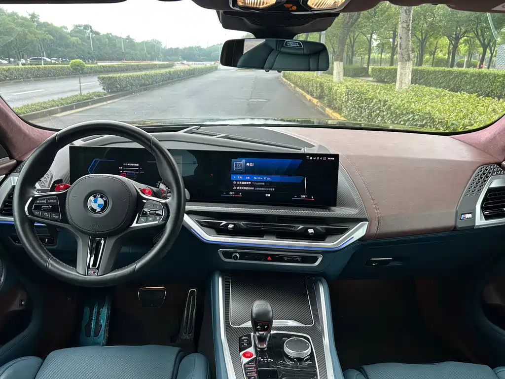 BMW XM 2024 — фото 13