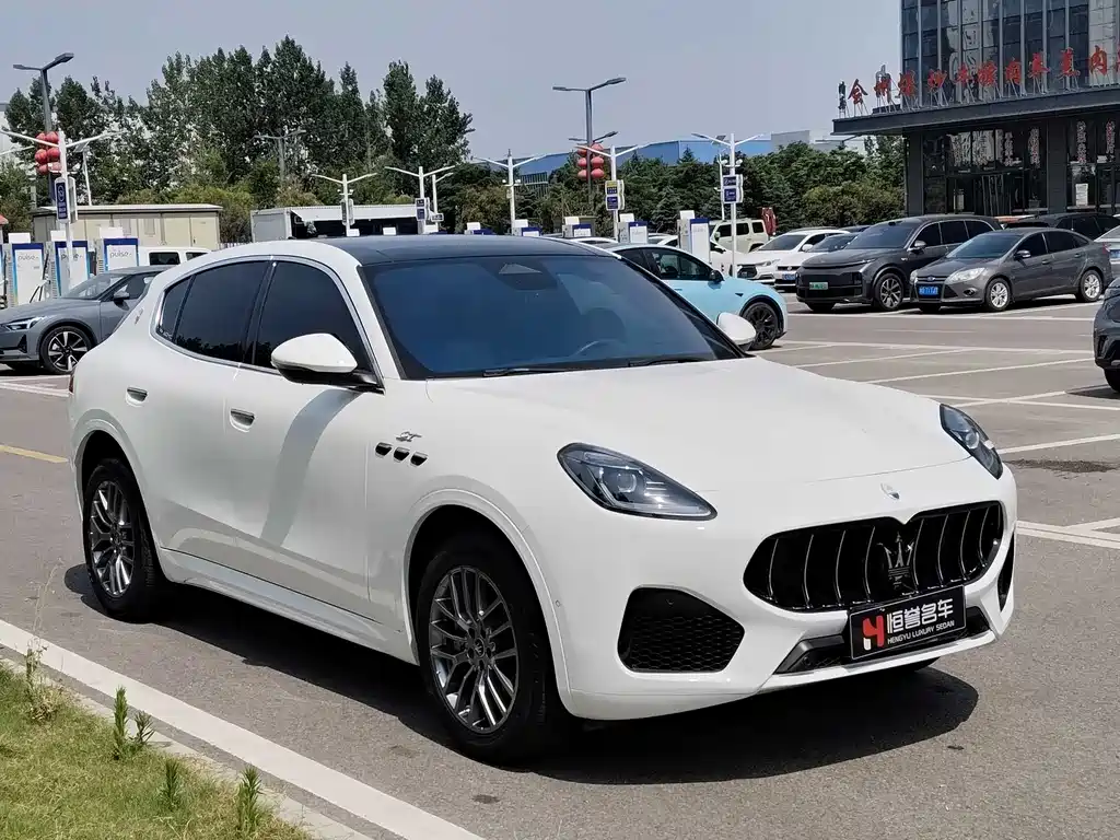 Maserati Grecale 2023