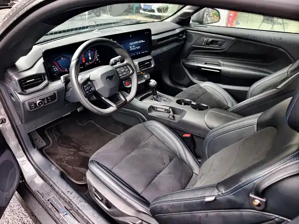 Ford Mustang 2024