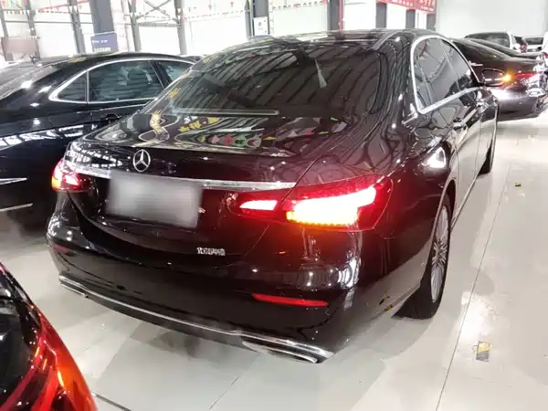 Mercedes-Benz E-Class 2022