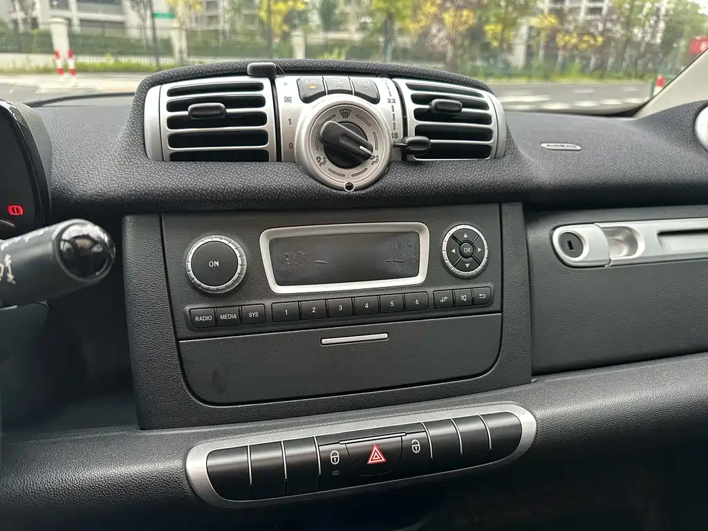 smart fortwo 2014 — фото 16