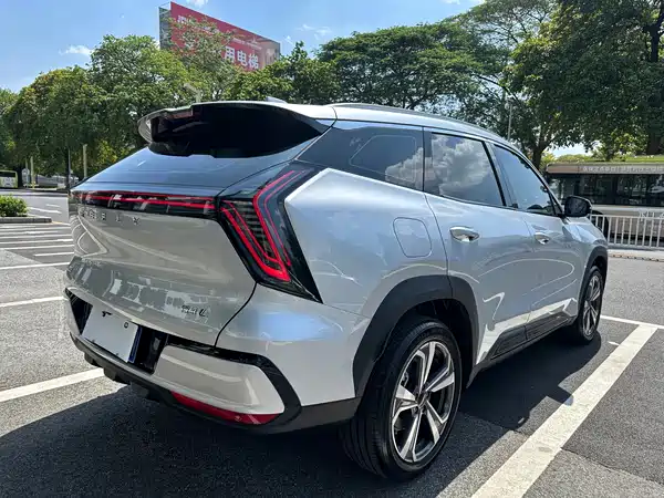 Geely Boyue L 2026
