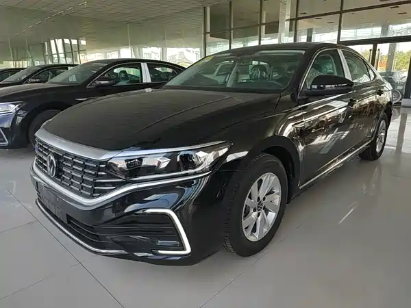 Volkswagen Passat Plug-In Hybrid 2026