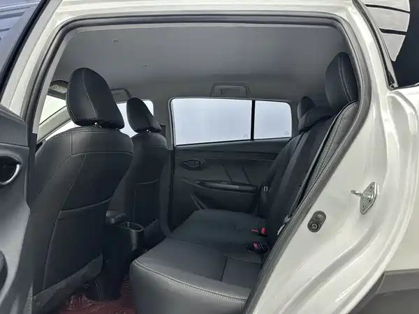 Toyota Yaris L 2022