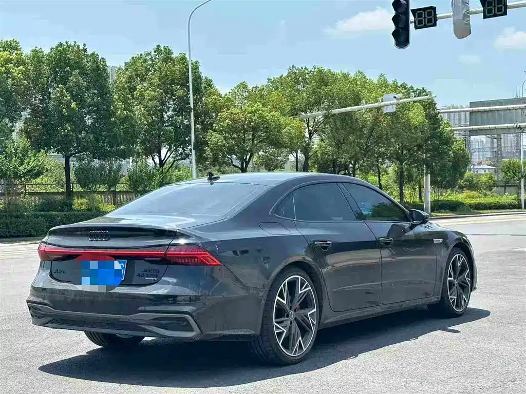 Audi A7L 2024 — фото 9