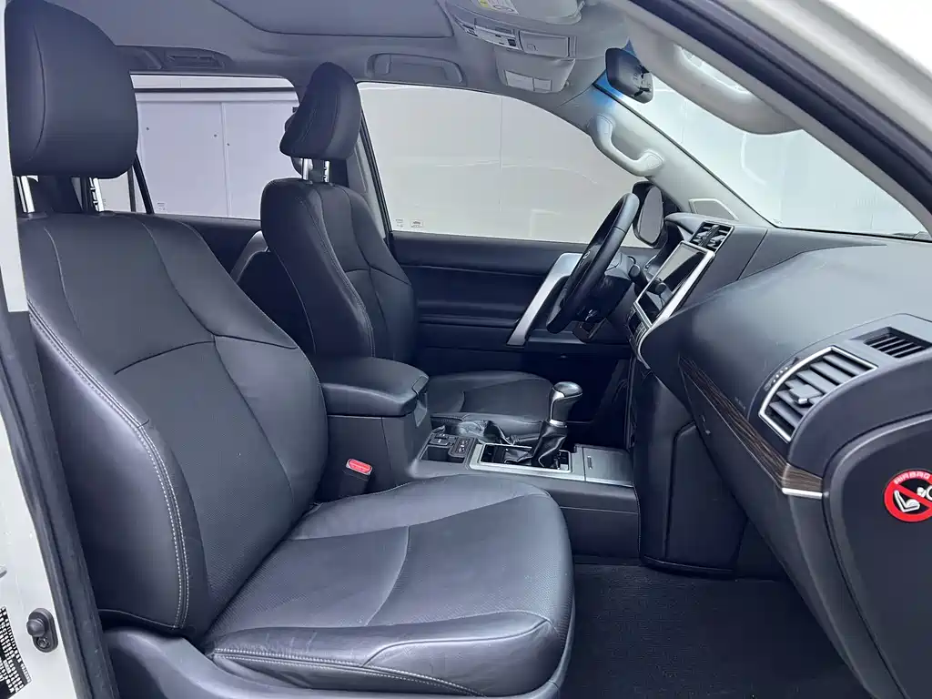 Toyota Prado 2019 — фото 15