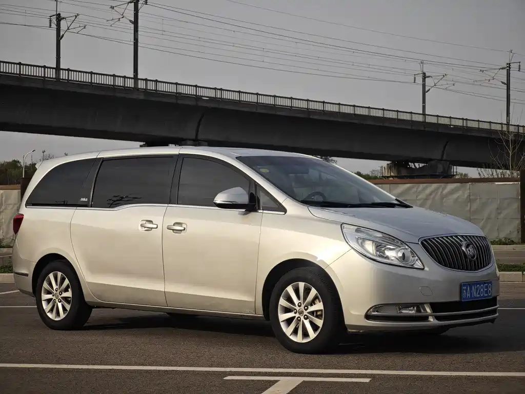 Buick GL8 2015 — фото 3