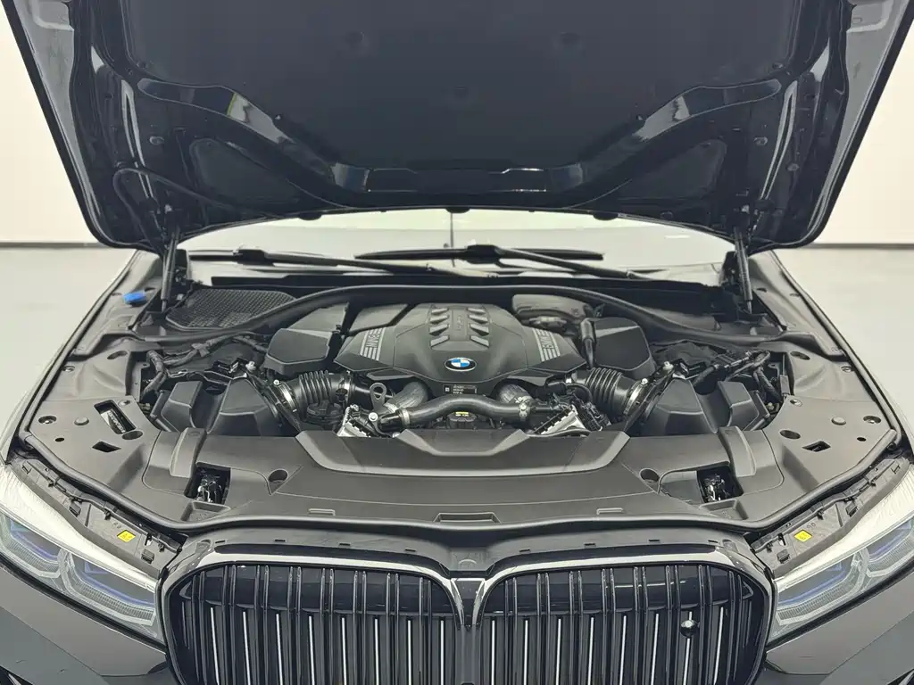 BMW 7 Series 2021 — фото 12