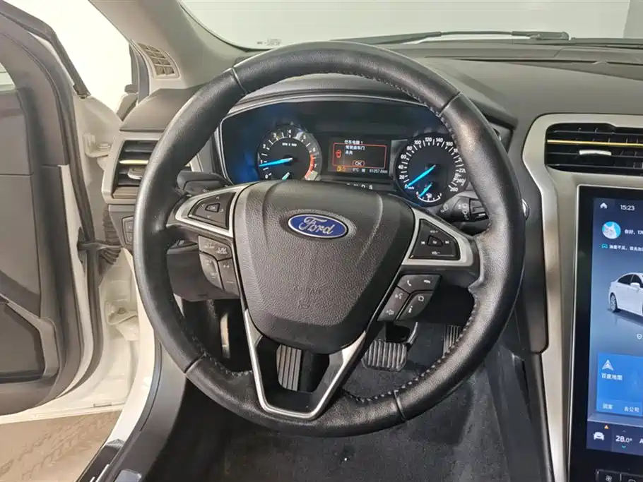 Ford Mondeo 2021 — фото 15