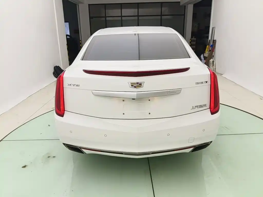 Cadillac XTS 2016 — фото 6
