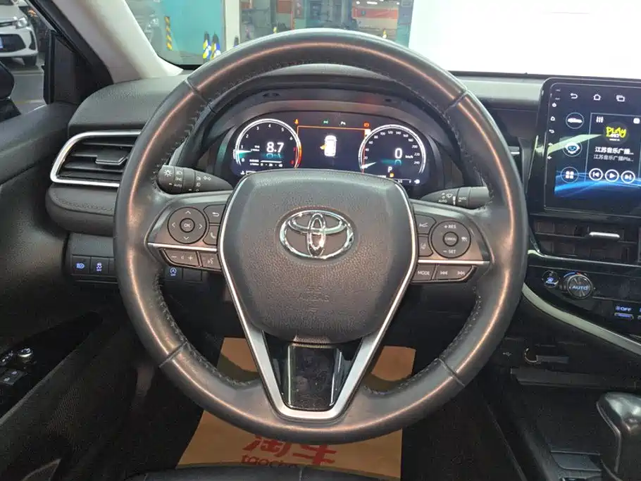 Toyota Camry 2022 — фото 15