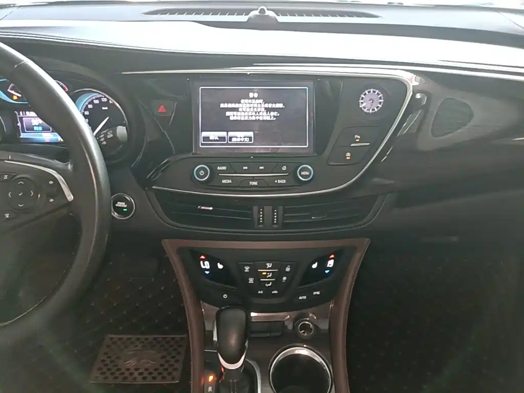 Buick Envision Plus 2017 — фото 13