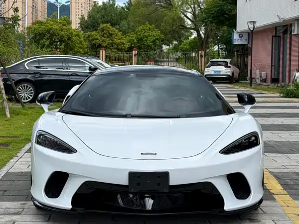 McLaren GT 2022