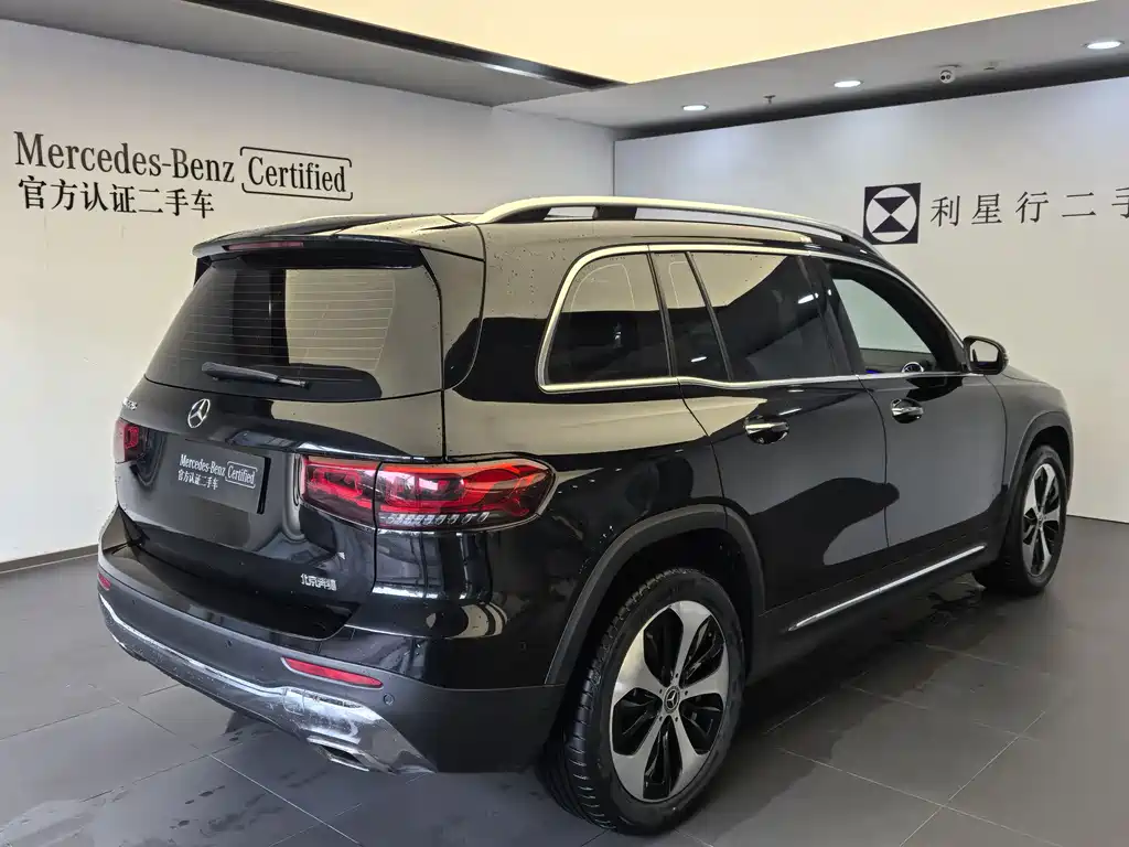 Mercedes-Benz GLB 2023