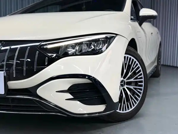 Mercedes-Benz EQE 2023