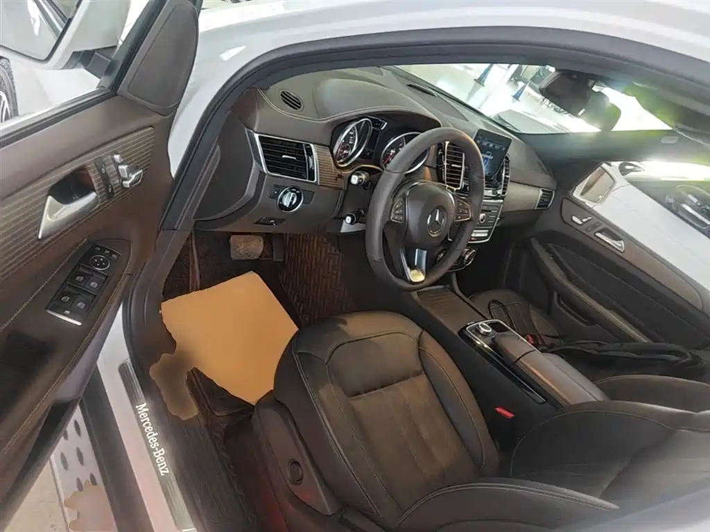 Mercedes-Benz GLE 2019 — фото 16