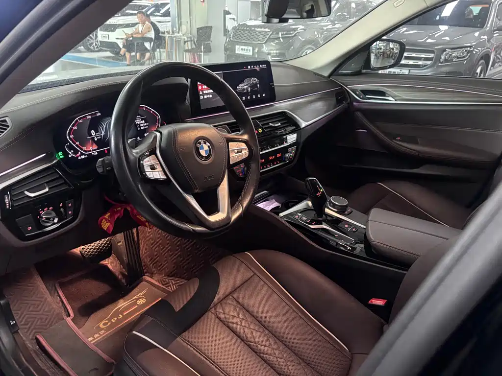 BMW 5 Series 2021