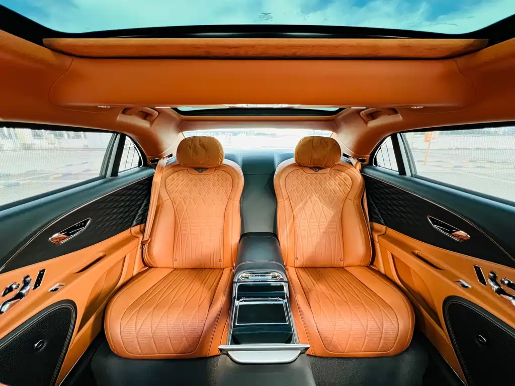 Bentley Flying Spur 2022 — фото 11