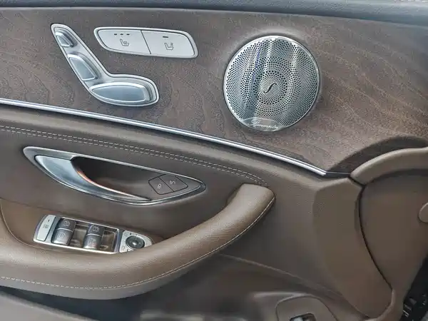 Mercedes-Benz E-Class 2022
