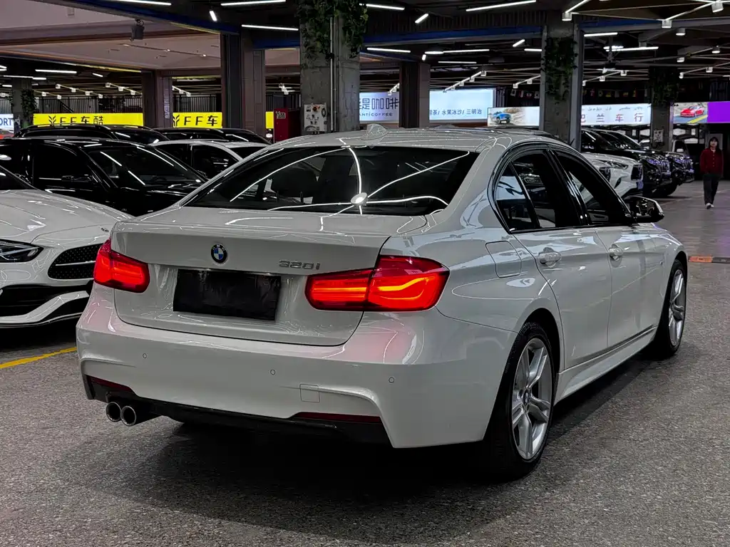 BMW 3 Series 2018 — фото 4
