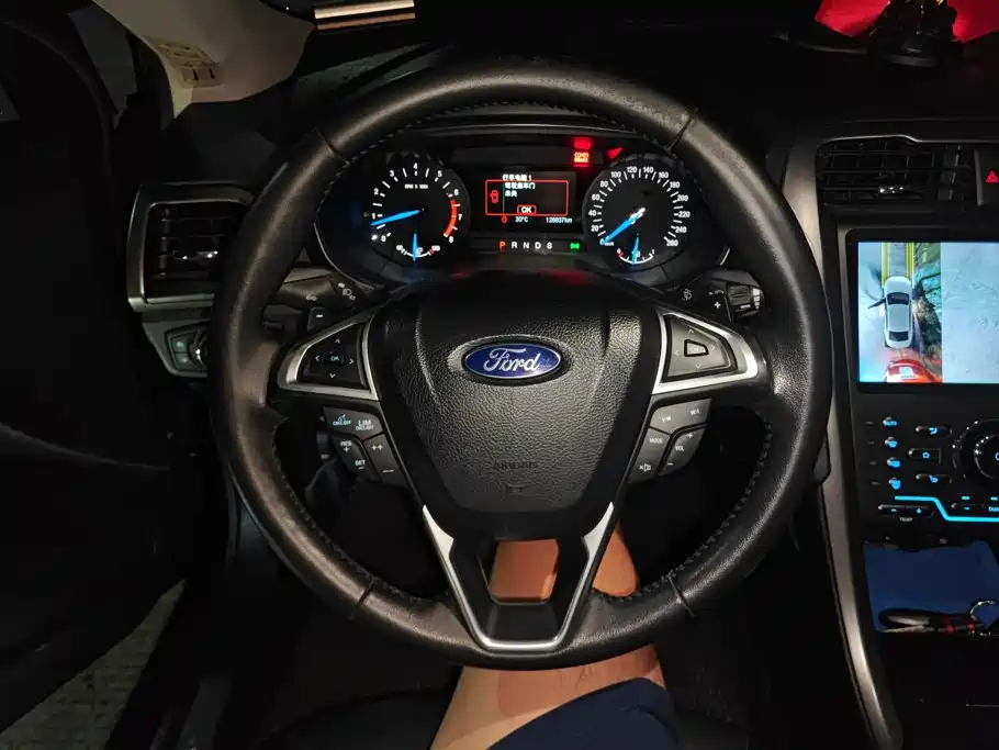 Ford Mondeo 2017 — фото 15
