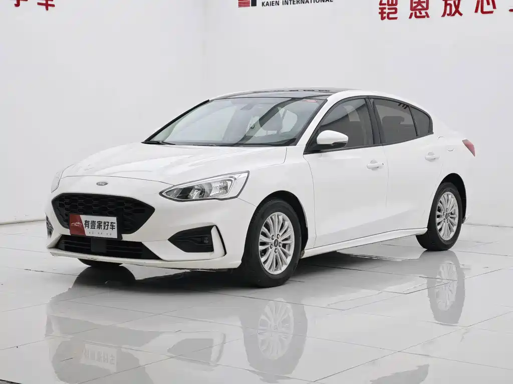 Ford Focus 2020 — фото 1