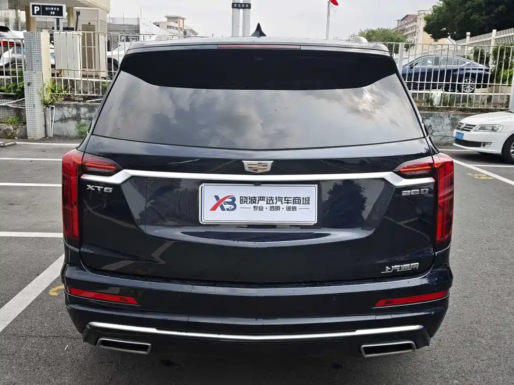 Cadillac XT6 2021 — фото 11
