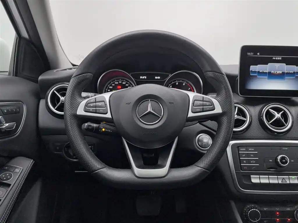 Mercedes-Benz GLA 2019 — фото 11