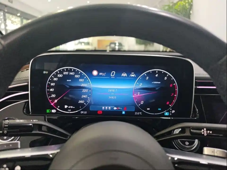 Mercedes-Benz E-Class 2024
