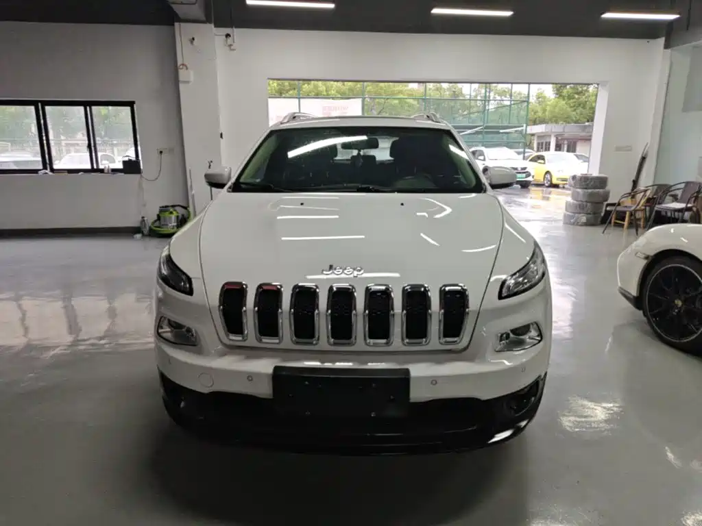 Jeep Cherokee 2016 — фото 3