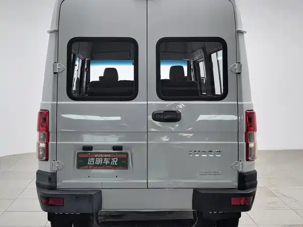 Iveco Proud 2023