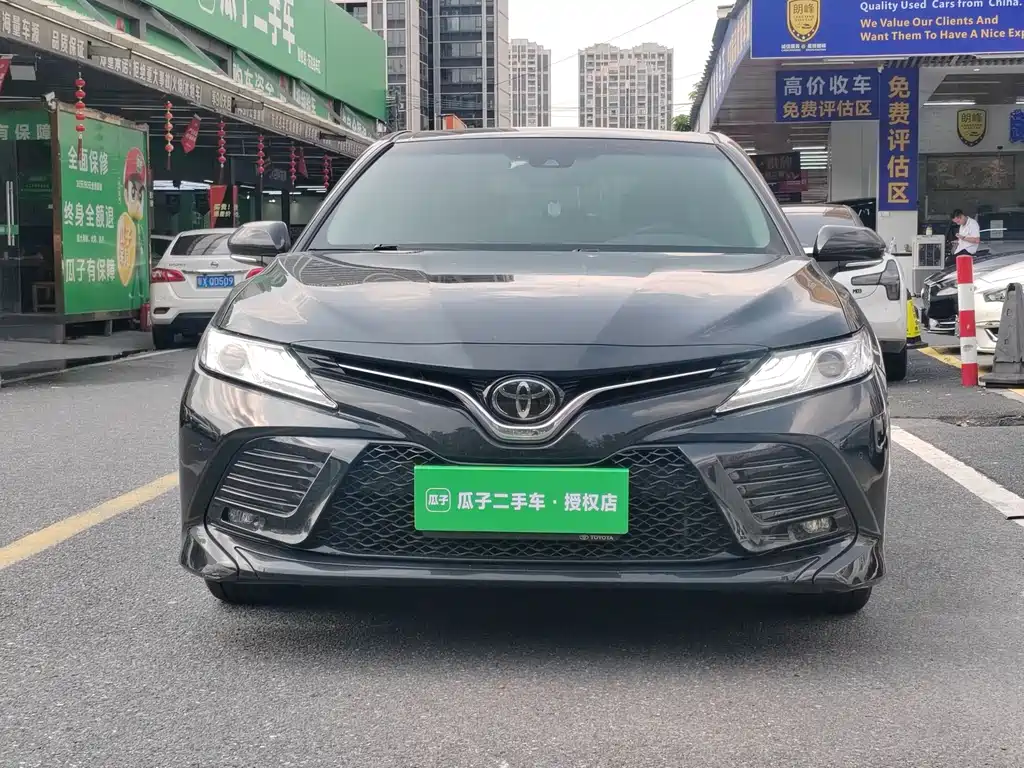 Toyota Camry 2021 — фото 3