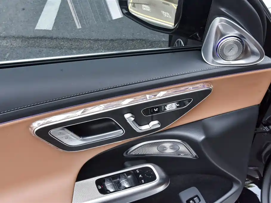 Mercedes-Benz E-Class 2026 — фото 13