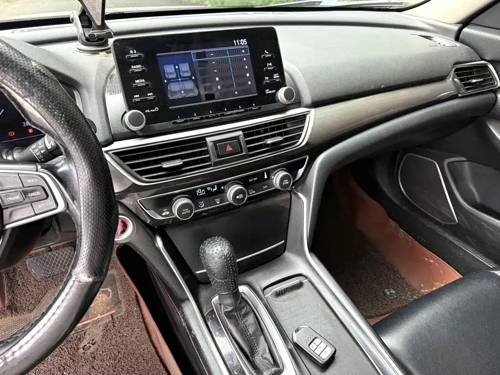 Honda Inspire 2019 — фото 14
