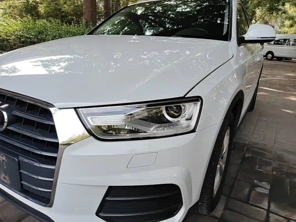 Audi Q3 2016 — фото 24