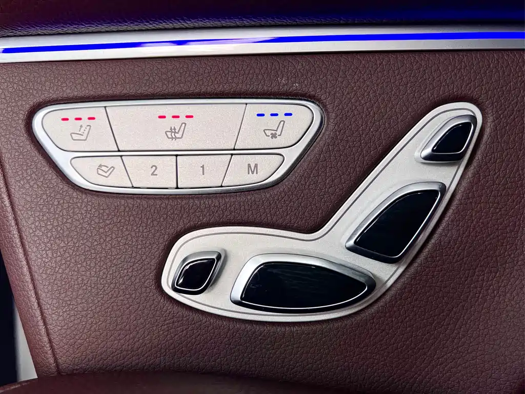 Mercedes-Benz V-Class 2025 — фото 21