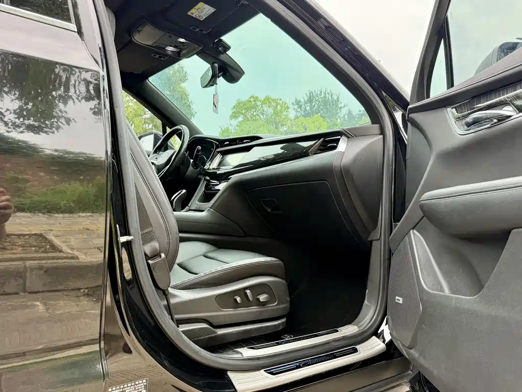 Cadillac XT6 2019 — фото 14