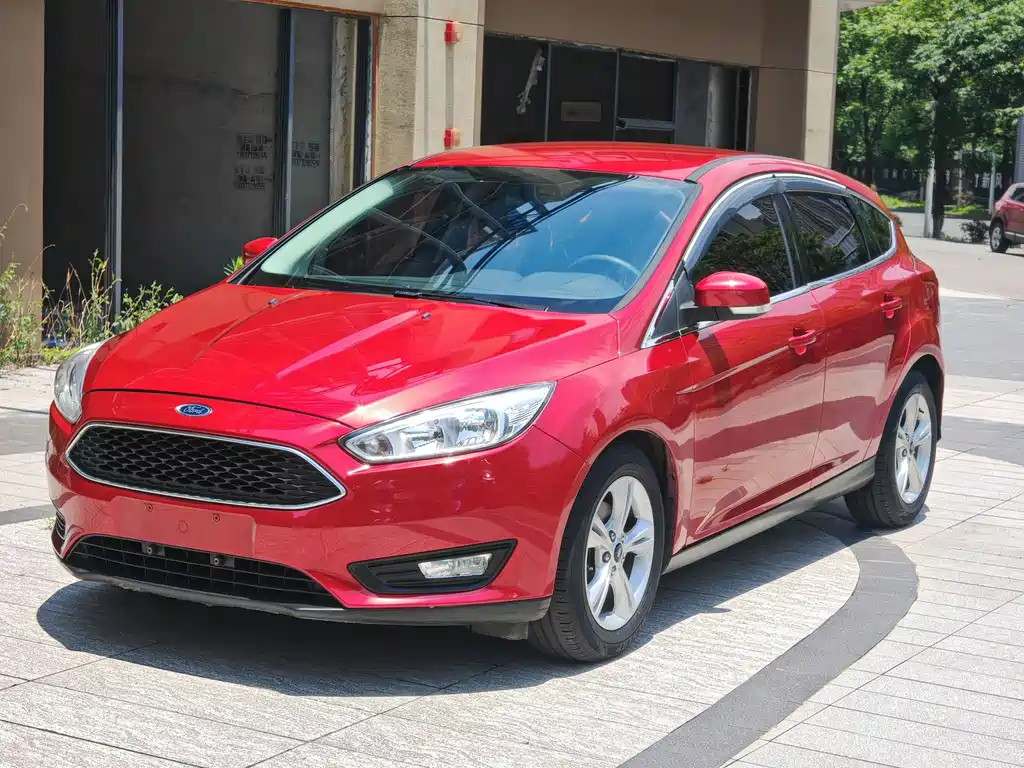 Ford Focus 2017 — фото 1