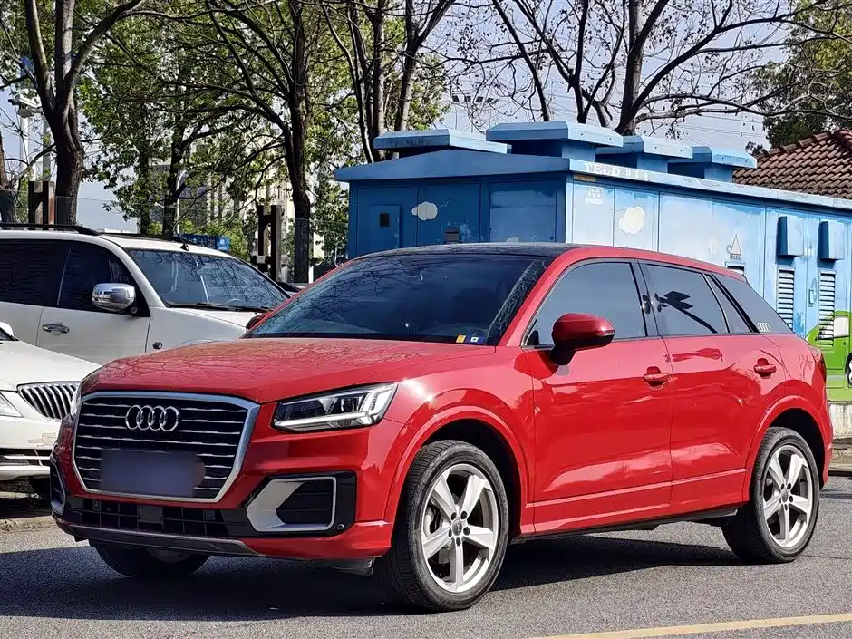 Audi Q2L 2021 — фото 2