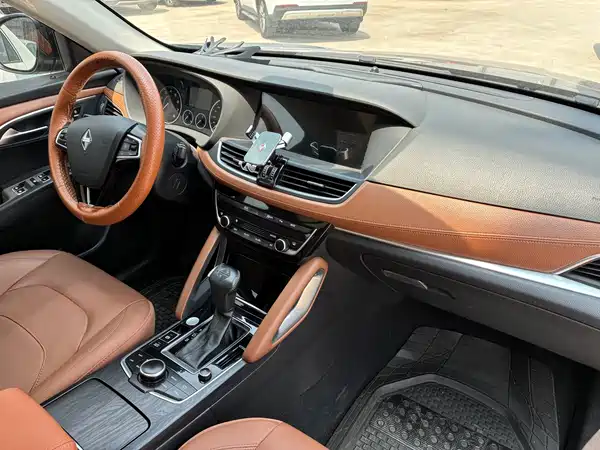 Borgward BX7 2017
