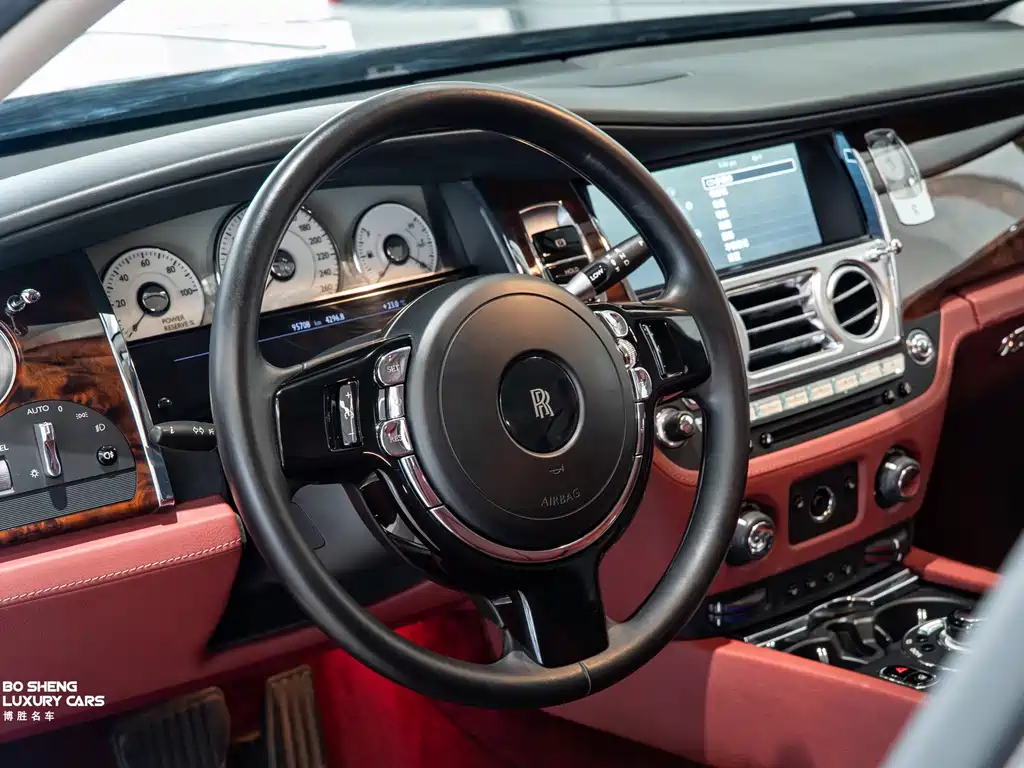 Rolls-Royce Ghost 2013 — фото 26