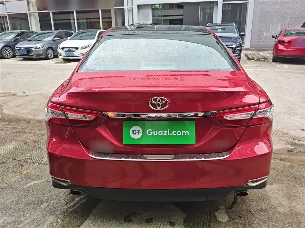 Toyota Camry 2018 — фото 6