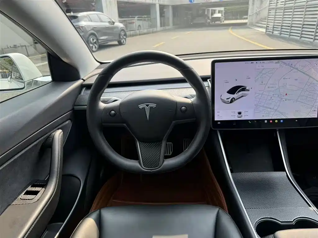 Tesla Model 3 2020 — фото 22