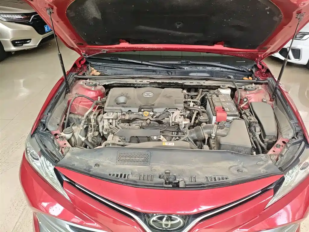 Toyota Camry 2018 — фото 20