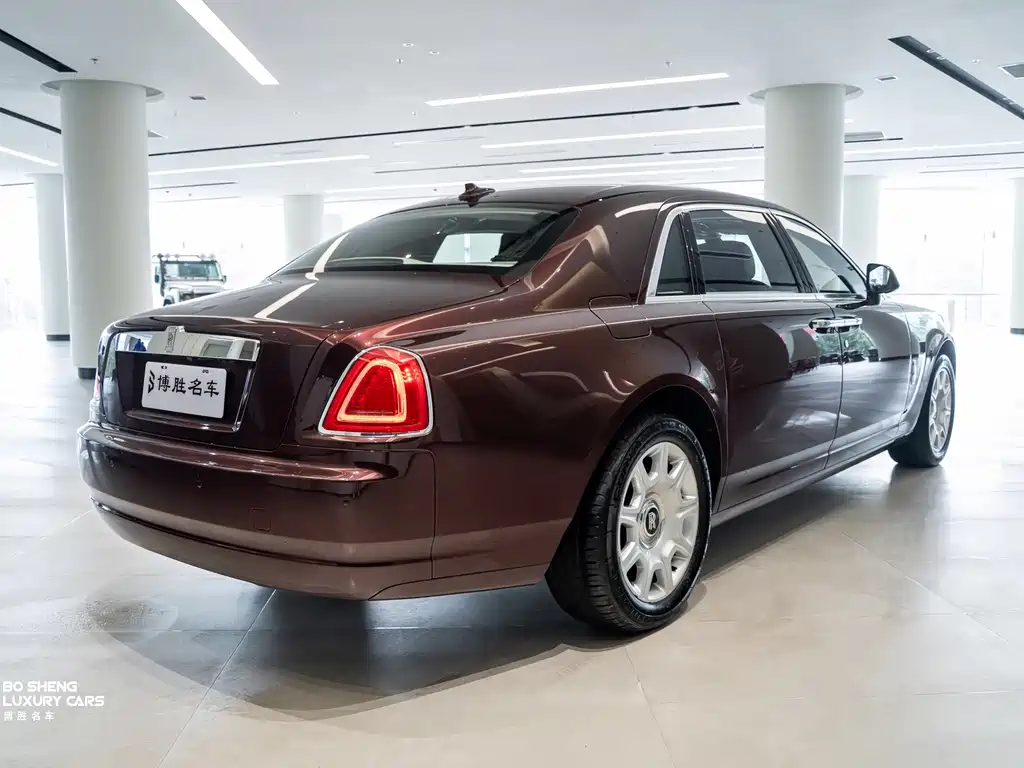 Rolls-Royce Ghost 2013 — фото 25