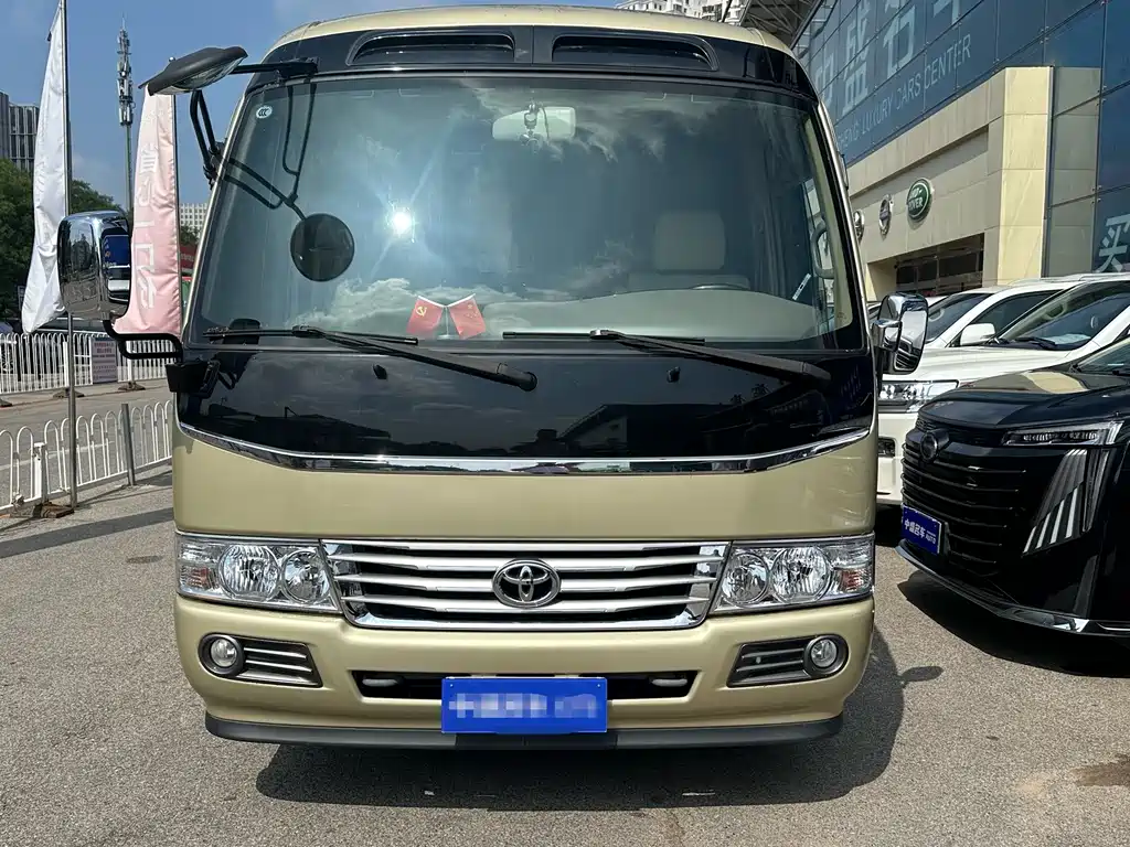 Toyota Coaster 2022 — фото 2