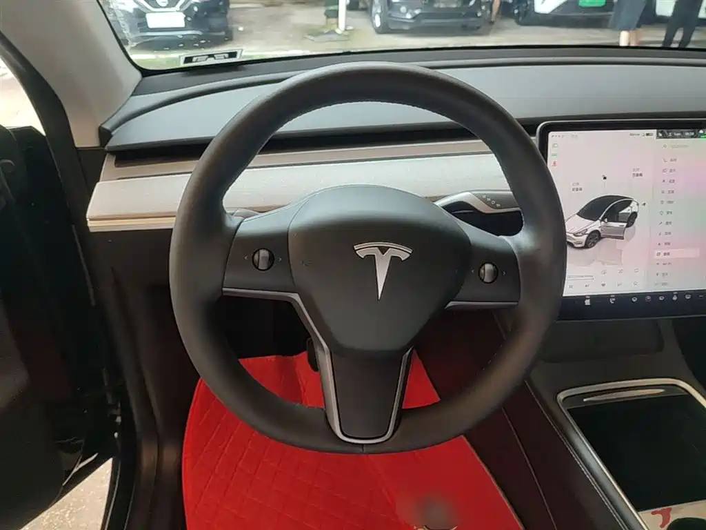 Tesla Model Y 2023 — фото 11