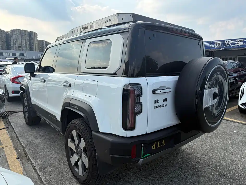 BAIC BJ40 Extended Range 2025 — фото 22