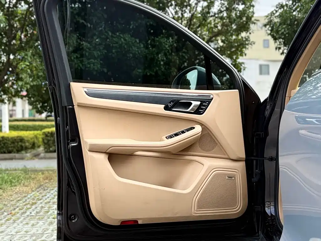 Porsche Macan 2015 — фото 10