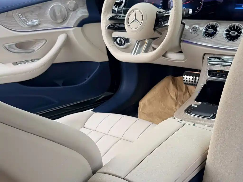 Mercedes-Benz E-Class 2023 — фото 4